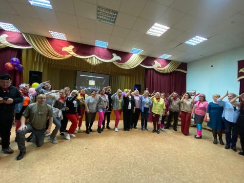 Дискотека 90-х в Шеланговском Доме культуры: вечер ностальгии