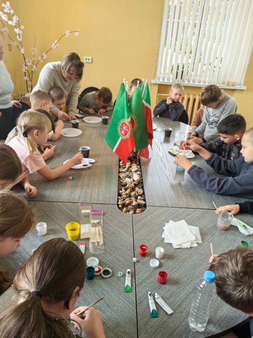 Мастер-класс по изготовлению магнитов ко Дню Конституции РТ прошел в музее