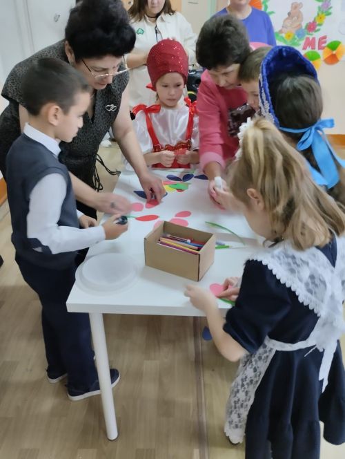 В Печищинской школе прошел праздничный концерт, посвященный Дню матери