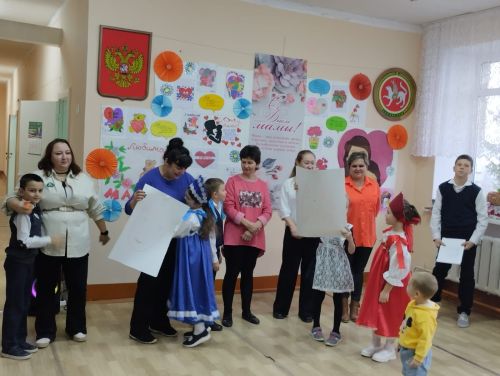 В Печищинской школе прошел праздничный концерт, посвященный Дню матери