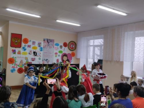 В Печищинской школе прошел праздничный концерт, посвященный Дню матери