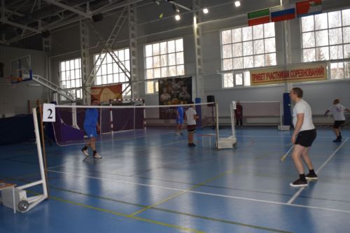 Бадминтон в Верхнеуслонском районе: турнир памяти героев СВО