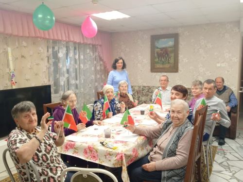 Интернат-йортта Конституция көненә багышланган мастер-класс узды