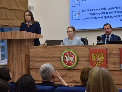 Власть и бизнес Верхнего Услона собрались на итоговую встречу и помогли детям