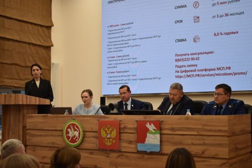 Власть и бизнес Верхнего Услона собрались на итоговую встречу и помогли детям
