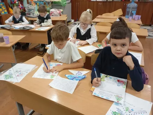Югары Ослан мәктәбе укучылары солдатларга хат яздылар