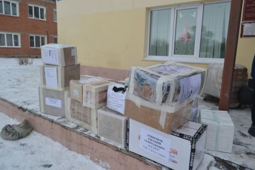 Новогодний конвой: верхнеуслонцы отправили на фронт фуру и «Газель» с подарками