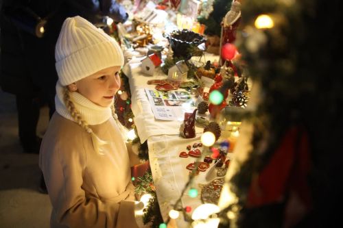 В Иннополисе зажгли огни на главной новогодней елке города