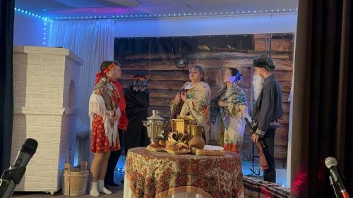 Когда сказка оживает: спектакль в Н.Морквашах подарил зрителям чудо и тепло