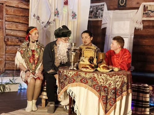 Когда сказка оживает: спектакль в Н.Морквашах подарил зрителям чудо и тепло