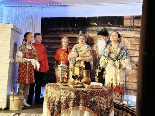 Когда сказка оживает: спектакль в Н.Морквашах подарил зрителям чудо и тепло