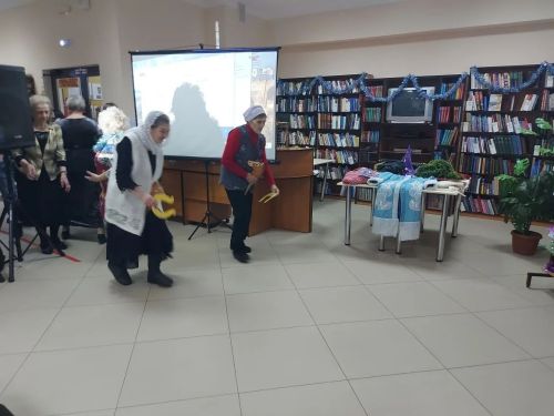 В Верхнеуслонской библиотеке для старшего поколения провели новогодний огонёк