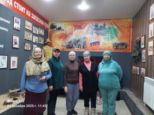 Серебряные волонтеры посетили музей в Верхнем Услоне