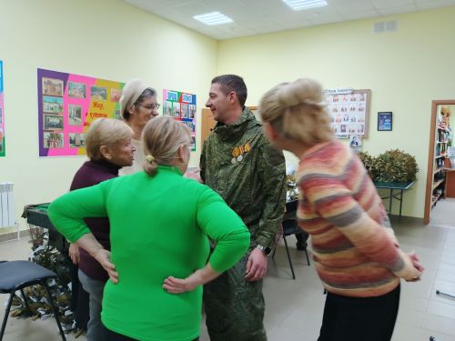 Участник СВО встретился с волонтерами в Печищинском доме культуры