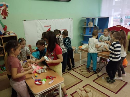 “Каенкай” балалары волонтерлыкка беренче адымнарын ясыйлар