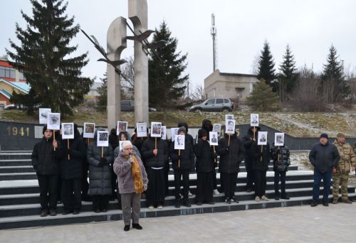 В Верхнем Услоне прошел митинг в честь Героев Отечества