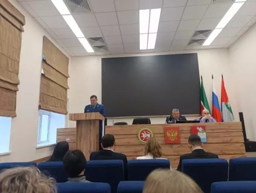 В Верхнем Услоне прошла лекция о противодействии коррупции