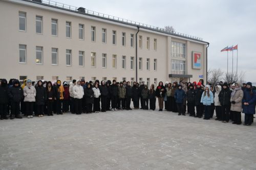 В Верхнем Услоне прошел митинг в честь Героев Отечества