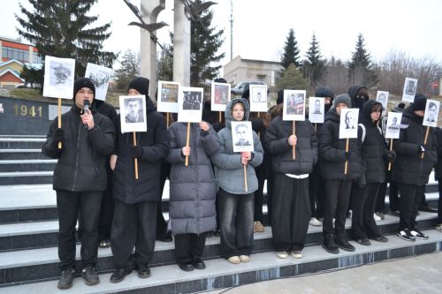 В Верхнем Услоне прошел митинг в честь Героев Отечества