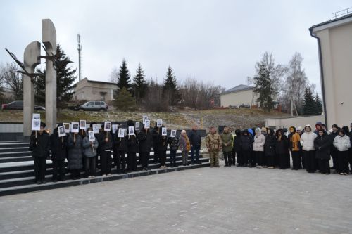 В Верхнем Услоне прошел митинг в честь Героев Отечества