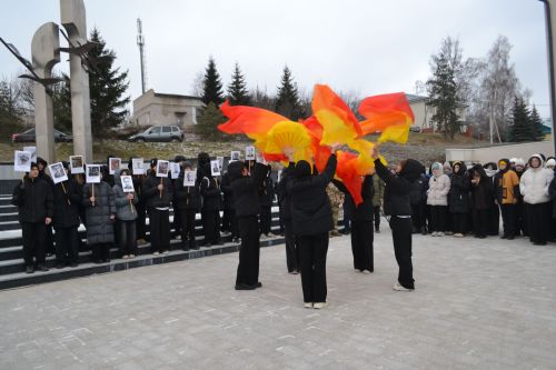 В Верхнем Услоне прошел митинг в честь Героев Отечества