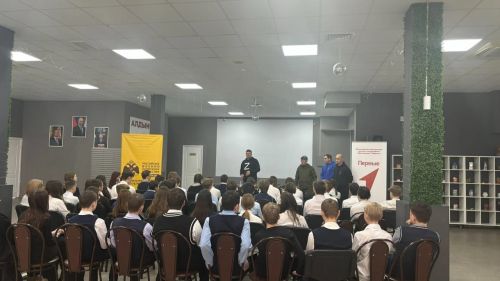 Яшьләр клубында патриотик чара узды