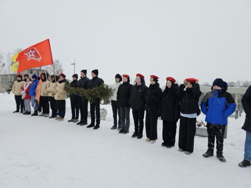 В Верхнем Услоне прошел митинг к Дню памяти воинов-интернационалистов