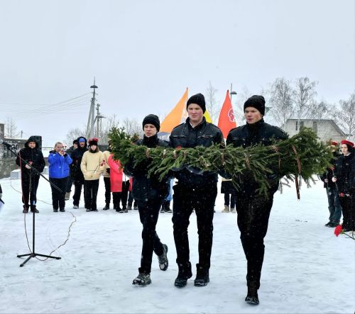 В Верхнем Услоне прошел митинг к Дню памяти воинов-интернационалистов