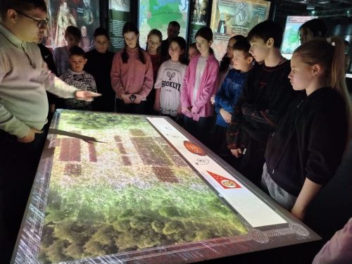 Верхнеуслонские гимназисты посетили Исторический парк в Казани