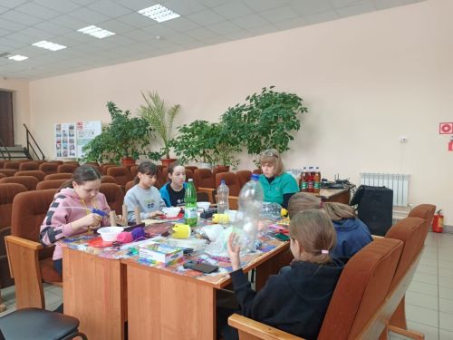 В Макулове мастерили кормушки для птиц