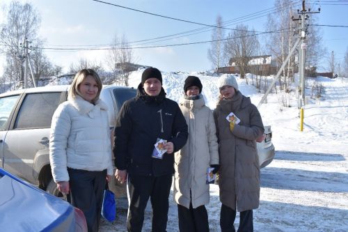 В Верхнеуслонском районе водителей поздравили с Днем защитника Отечества