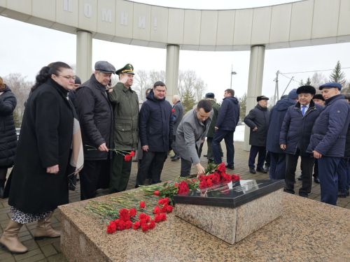В Верхнем Услоне проходит выездное заседание Президиума Госсовета РТ