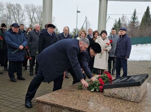 В Верхнем Услоне проходит выездное заседание Президиума Госсовета РТ