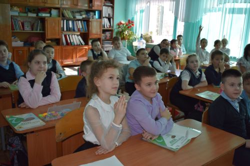 В Верхнеуслонской средней школе учащимся напомнили о соблюдении ПДД