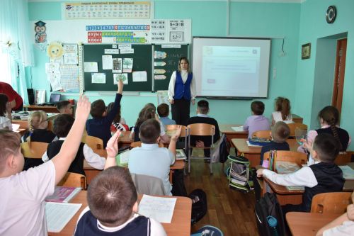 В Верхнеуслонской средней школе учащимся напомнили о соблюдении ПДД
