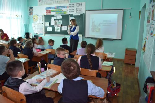 В Верхнеуслонской средней школе учащимся напомнили о соблюдении ПДД