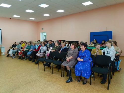 В Кильдееве прошел праздничный концерт «Весна, цветы и комплименты»