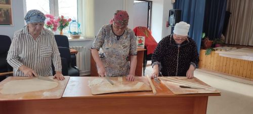 Бакча Сарайлылар МХО сугышчыларына өй токмачы әзерләп җибәрделәр