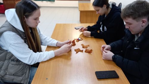 В Вахитовском СДК прошел час патриотизма «Георгиевская ленточка – символ Победы»