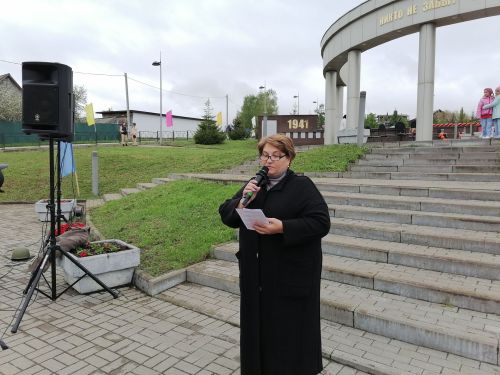 Библиотекари провели в Парке Героев акцию «Голос Победы» 9 Мая