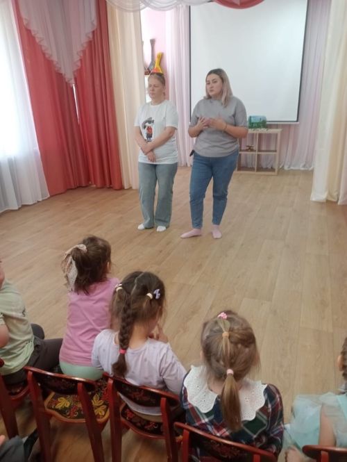 «Каенкай» балалар бакчасына зооволонтерлар кунакка килде