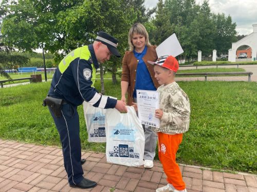 В Верхнем Услоне наградили участников семейного видеочелленджа по БДД