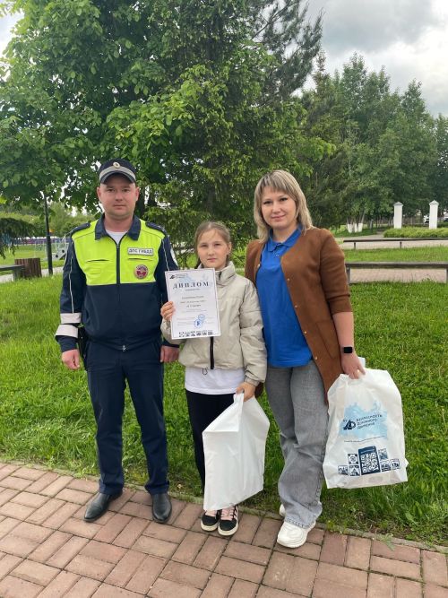 В Верхнем Услоне наградили участников семейного видеочелленджа по БДД