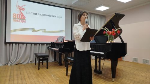 В Верхнем Услоне спели песни Великой Победы