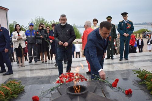Вечный огонь в Верхнем Услоне — дань памяти Героям Великой Отечественной войны