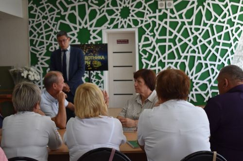 Семинар клубных работников: планы на лето и заслуженные награды