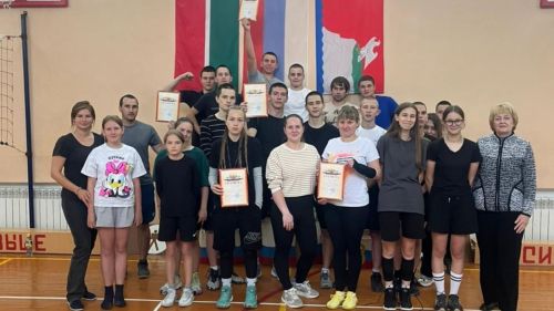 В Верхнеуслонском районе в честь Дня молодежи прошел турнир по волейболу
