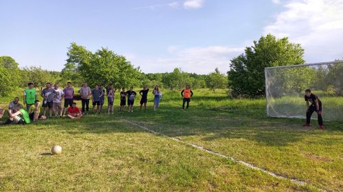 В пос.Октябрьский прошел товарищеский матч по футболу