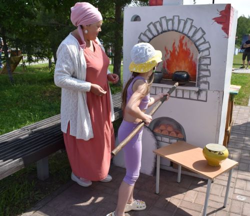 Яркие моменты Сабантуя в Верхнем Услоне: борьба, концерты и народные гуляния