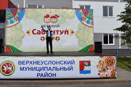 Яркие моменты Сабантуя в Верхнем Услоне: борьба, концерты и народные гуляния